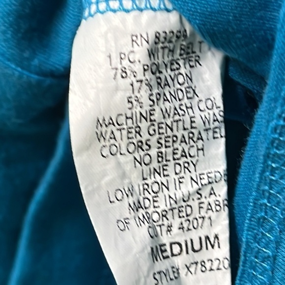 JUMPSUIT SOFT STRETCHY BLUE CUTOUT BELTED SLEEVELESS SIZE MEDIUM - Picture 8 of 8